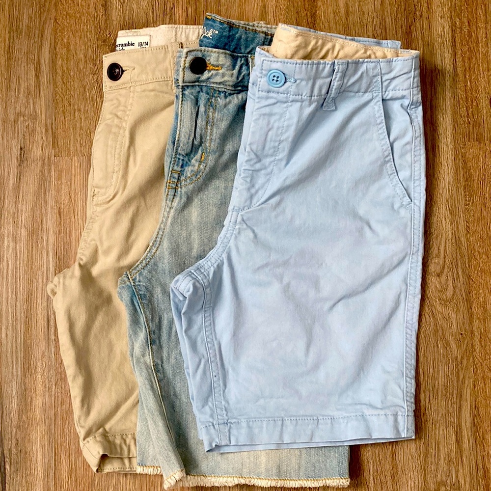 Lot of 3 kids shorts
